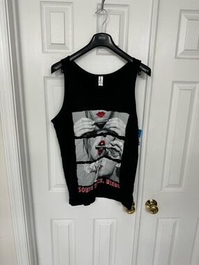 Black Graphic Tank Top with Red Lip Print